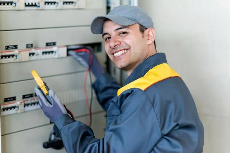 Serviços de Manutenção e Reparo Elétrico 24 Horas em {cidade}