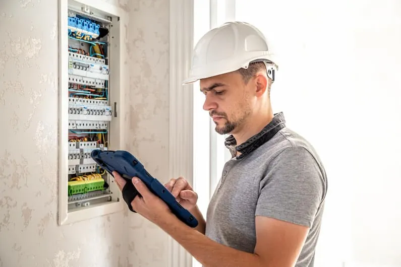 Serviço de Eletricista em {cidade}